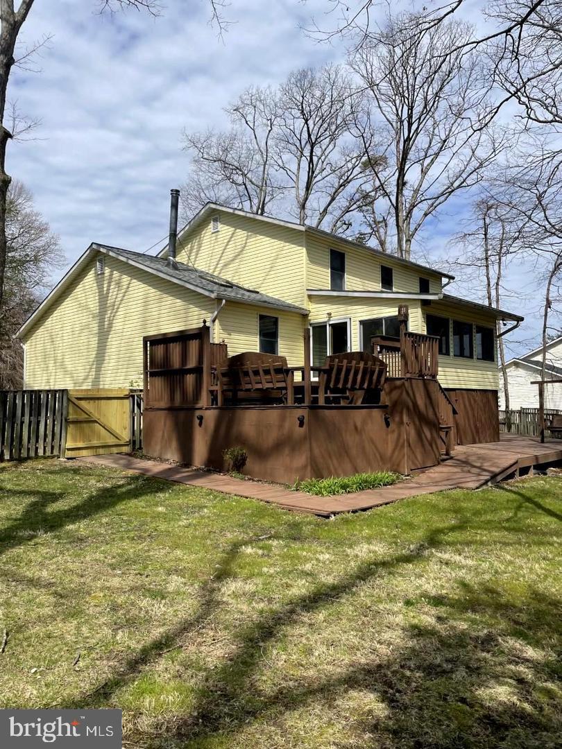 OAK HOLLOW - Residential Lease