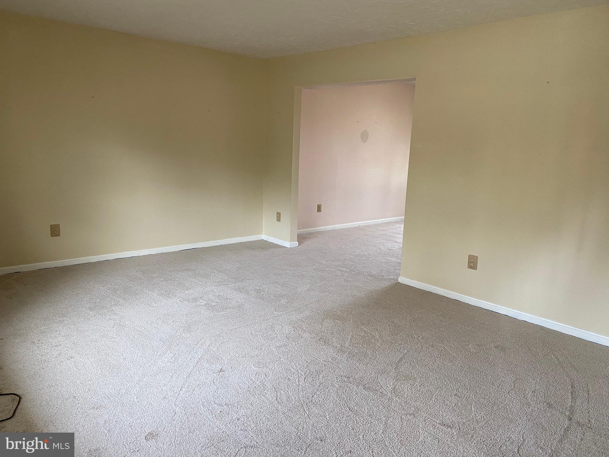 OAK HOLLOW - Residential Lease