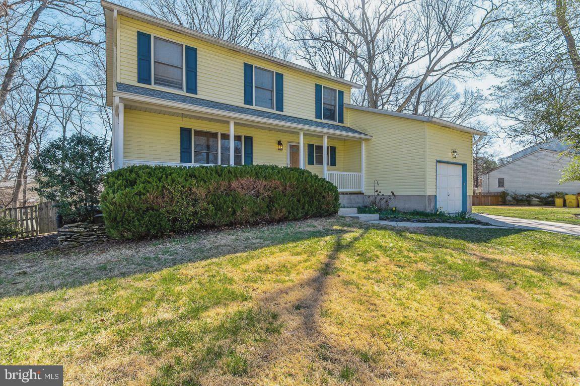 OAK HOLLOW - Residential Lease