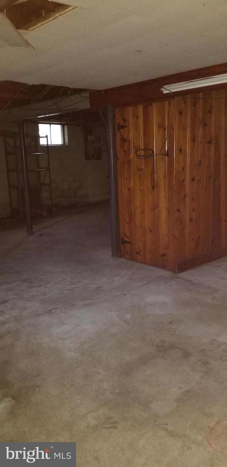 CURTIS HEIGHTS - Residential