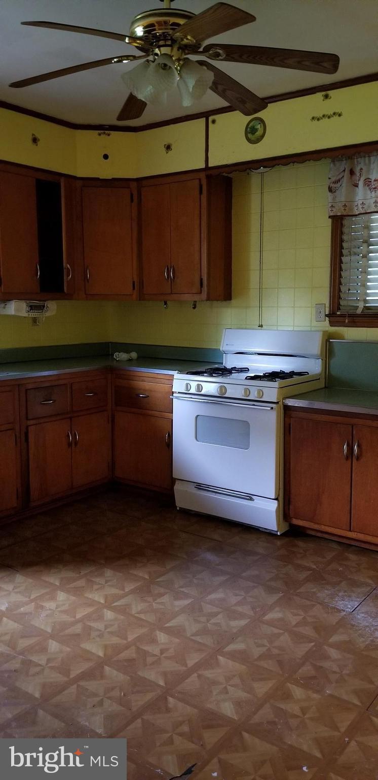 CURTIS HEIGHTS - Residential