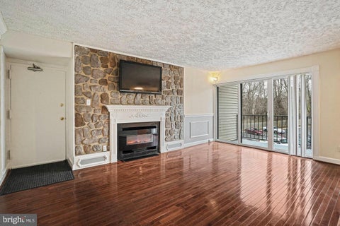 Condo For Sale - 102 Duvall Lane #9-301<br/> GAITHERSBURG, MD 20877