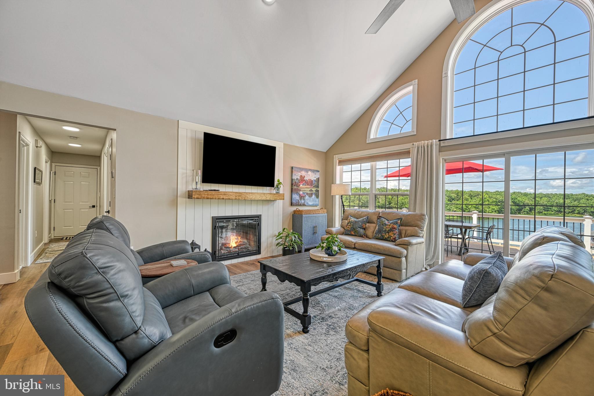 MYSTIC POINTE - Residential