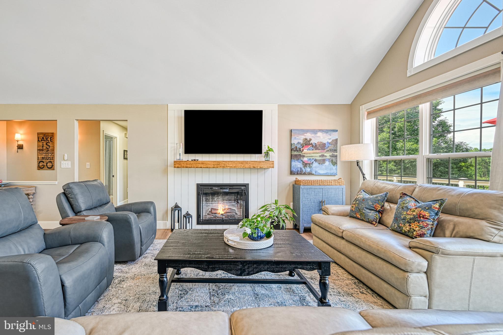 MYSTIC POINTE - Residential