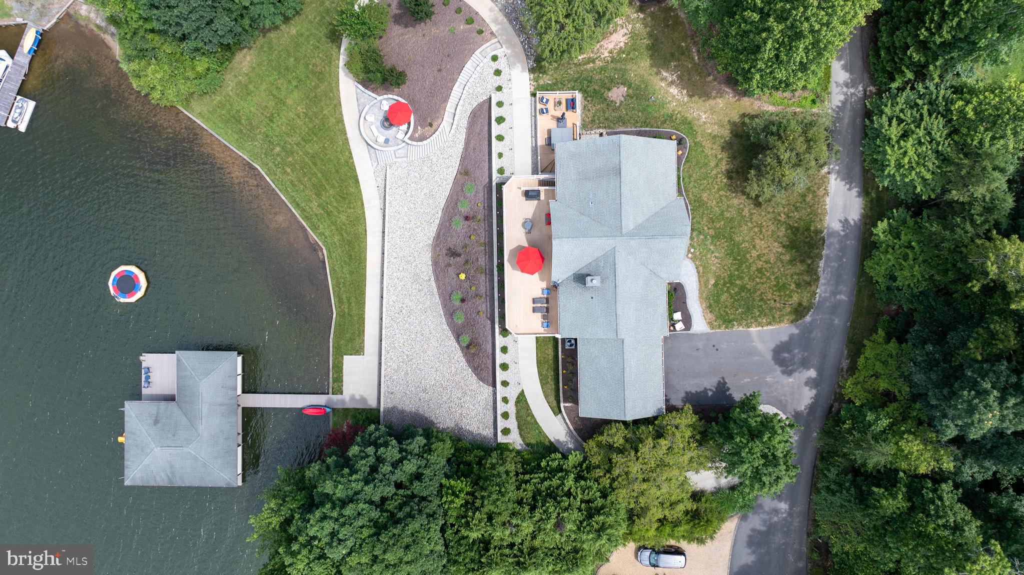 MYSTIC POINTE - Residential