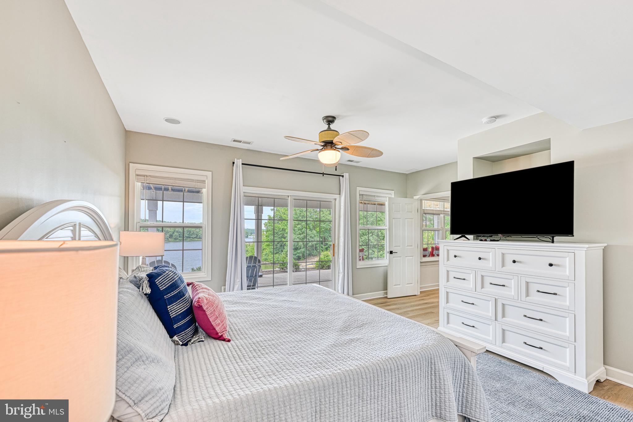 MYSTIC POINTE - Residential