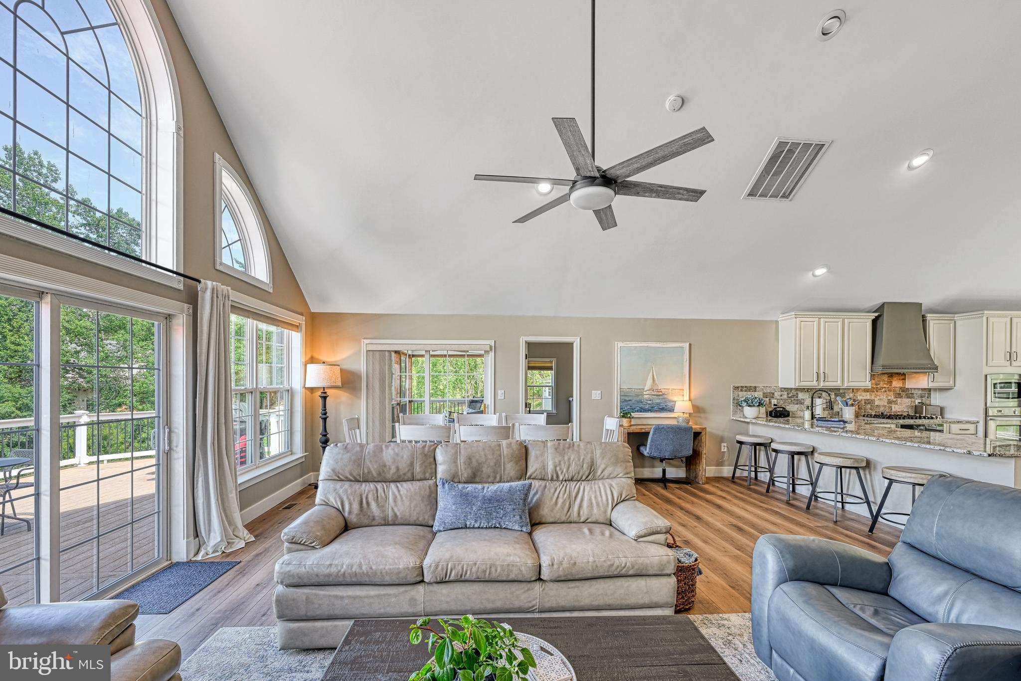 MYSTIC POINTE - Residential