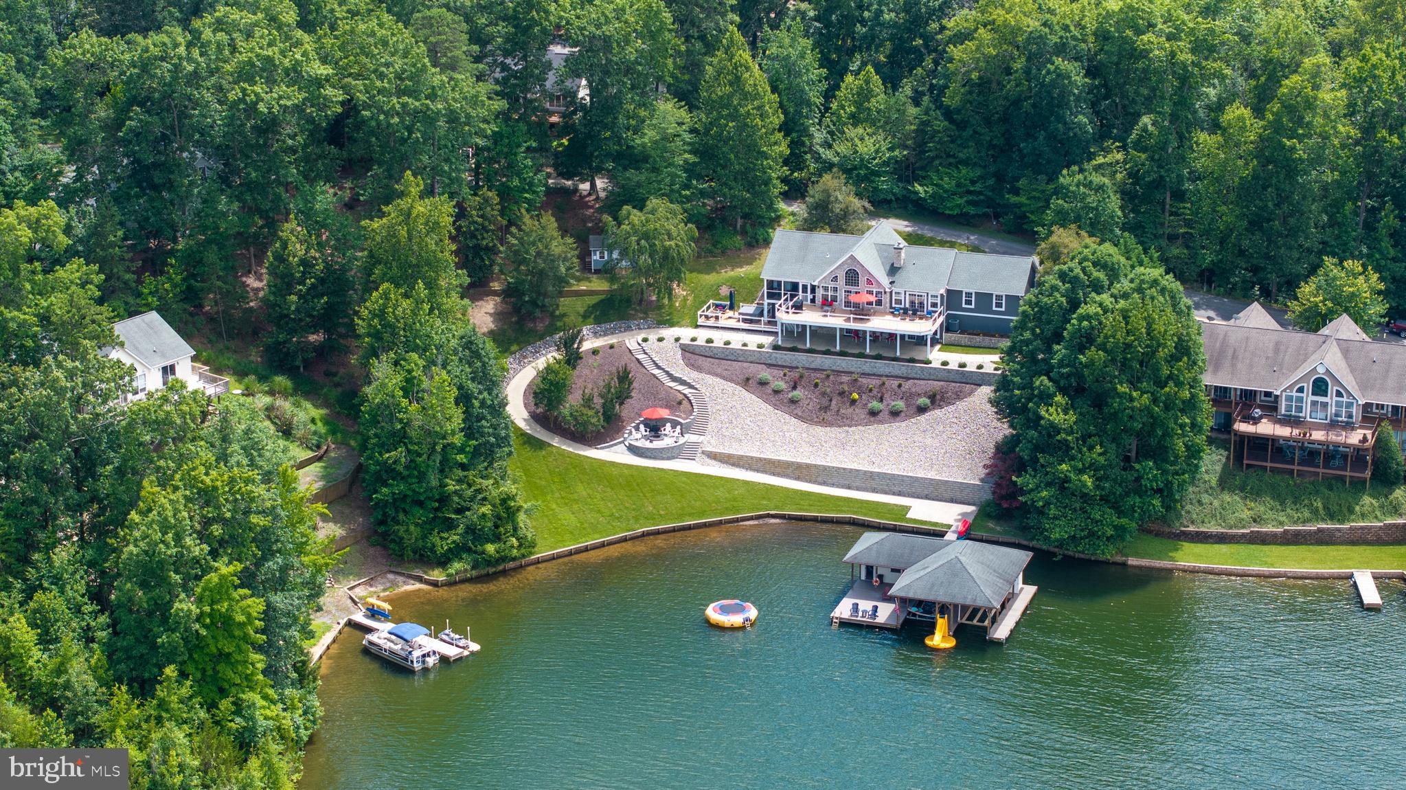 MYSTIC POINTE - Residential