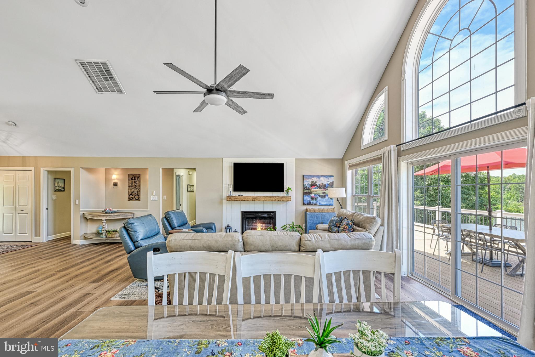 MYSTIC POINTE - Residential