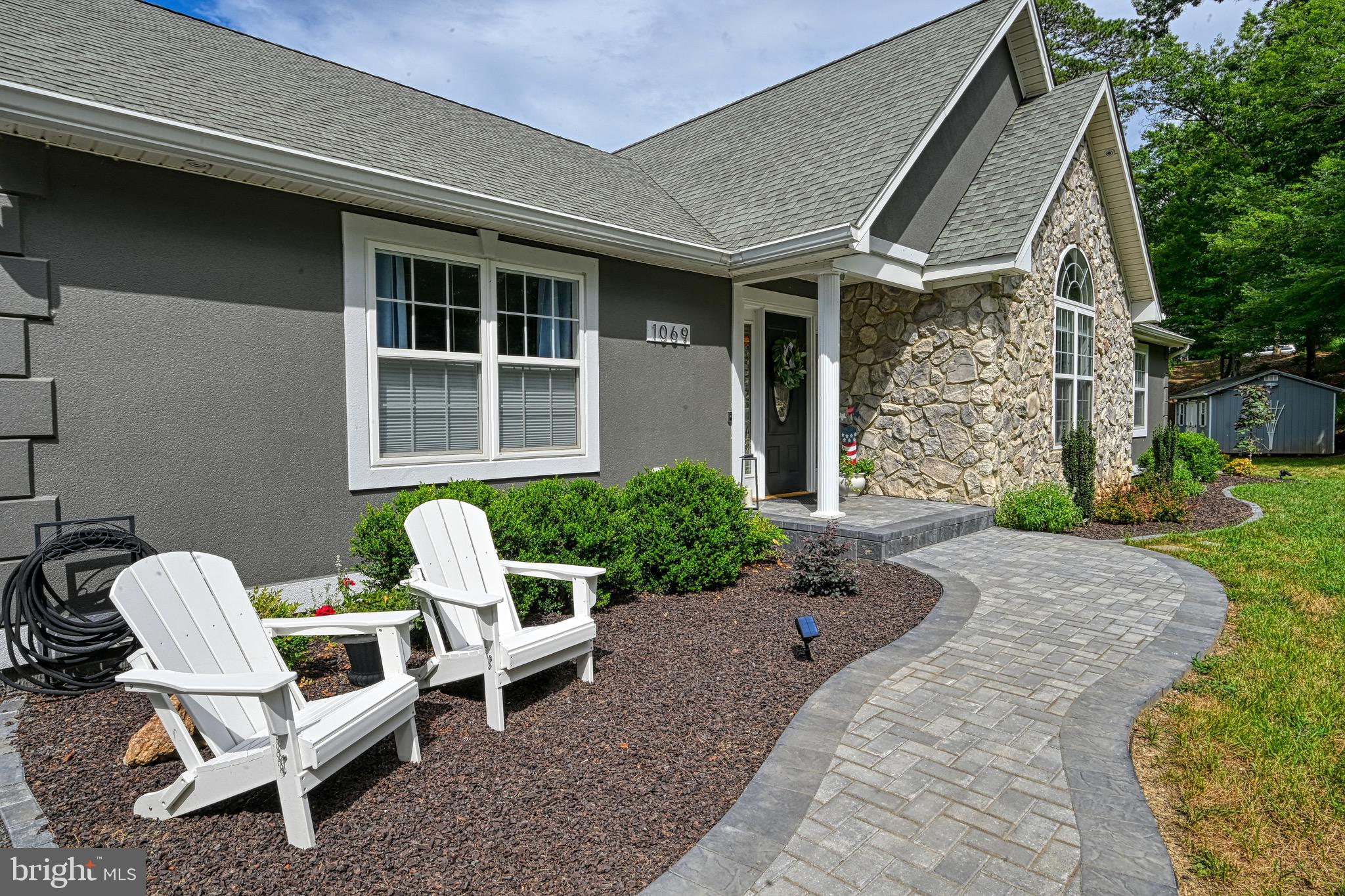 MYSTIC POINTE - Residential