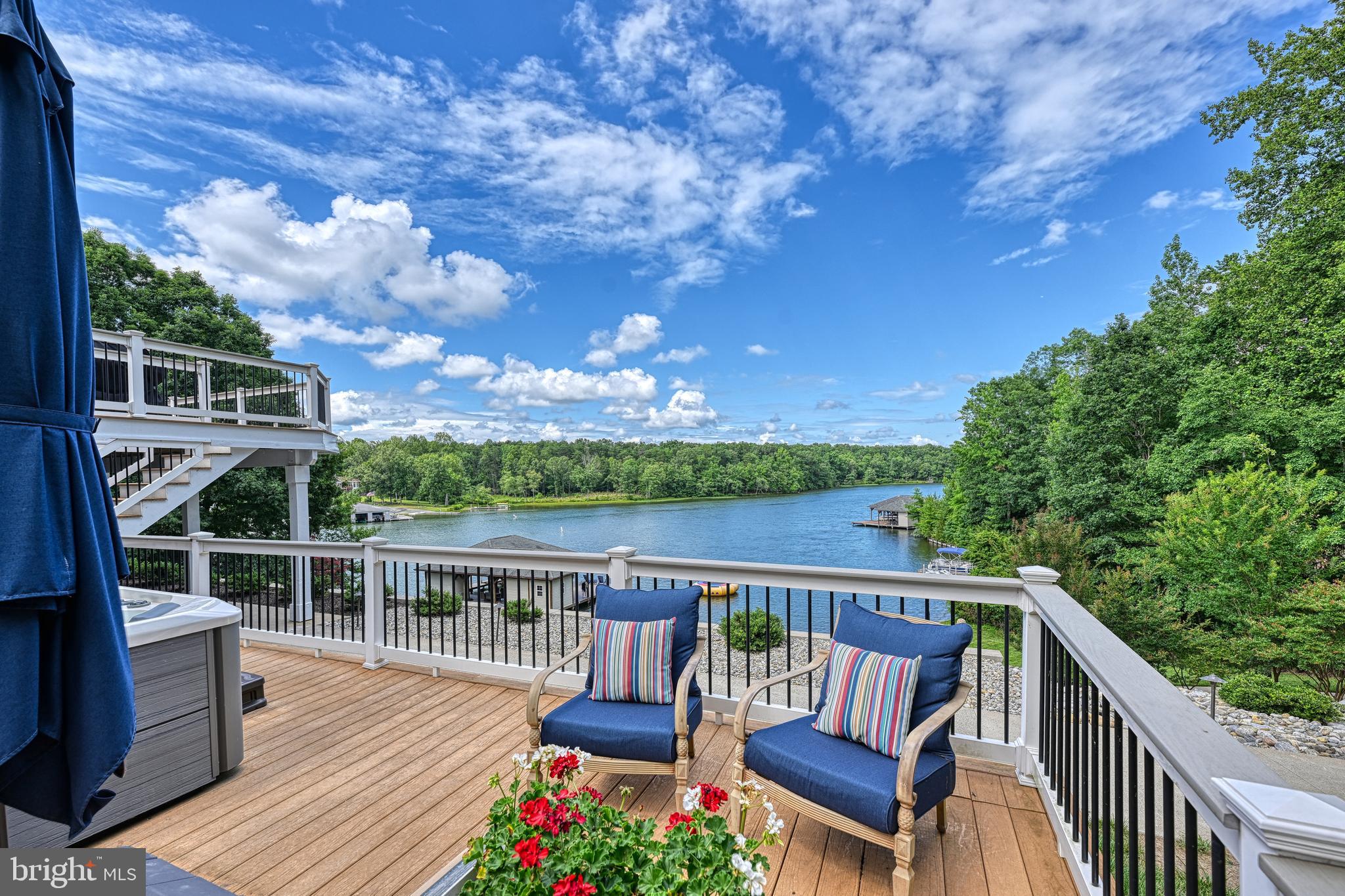 MYSTIC POINTE - Residential