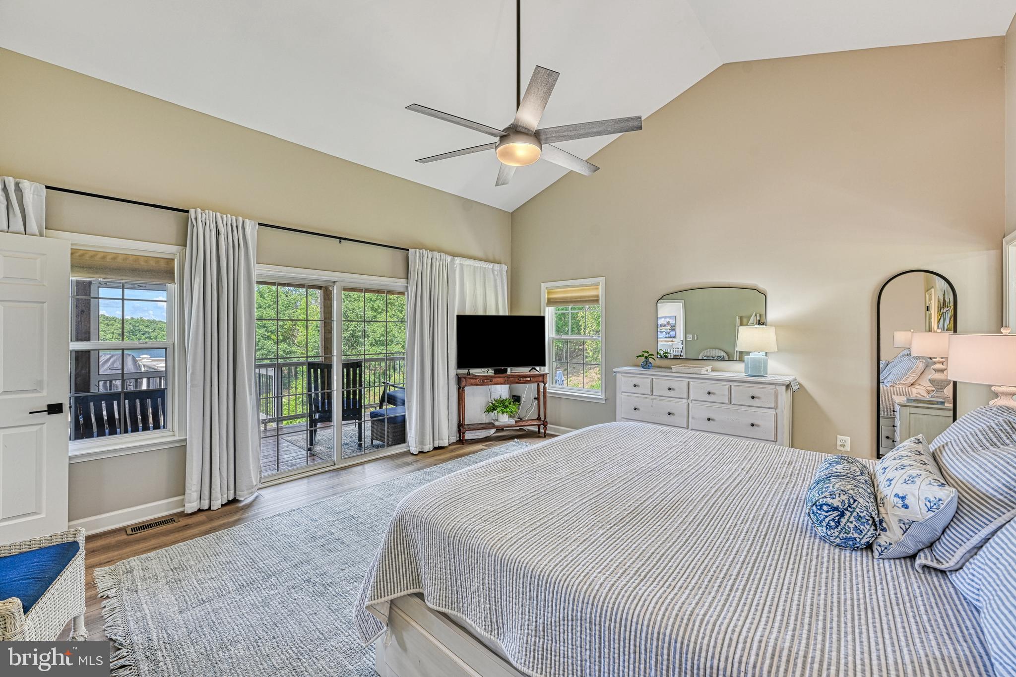 MYSTIC POINTE - Residential