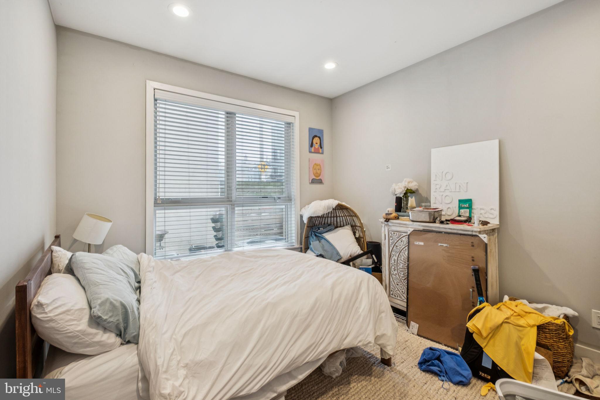 ART MUSEUM AREA - Residential Income