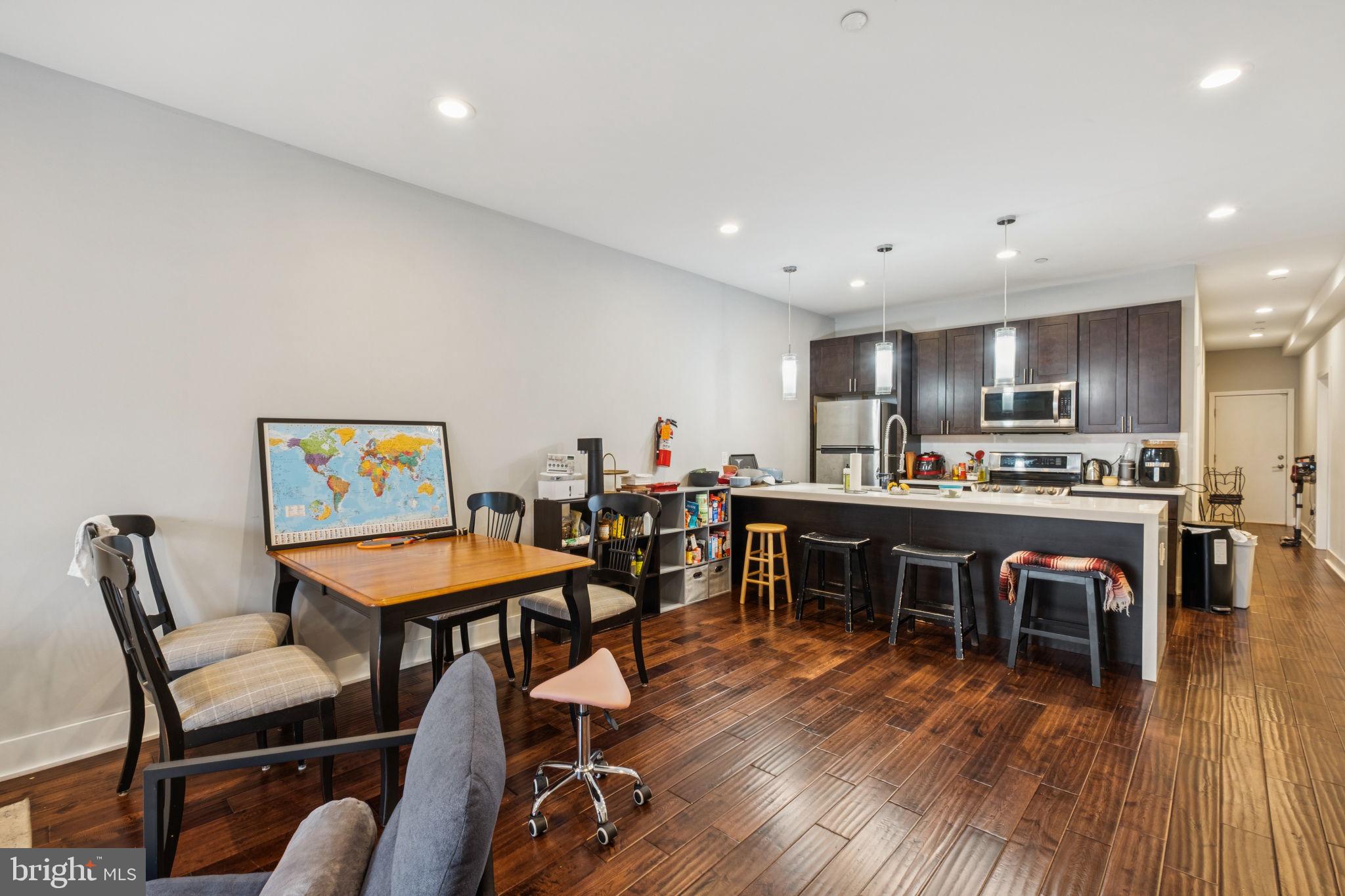 ART MUSEUM AREA - Residential Income