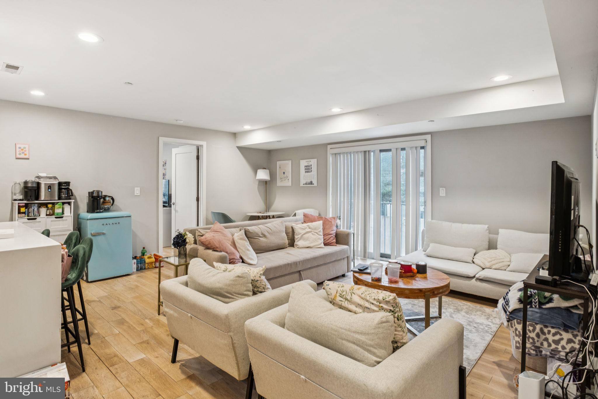 ART MUSEUM AREA - Residential Income