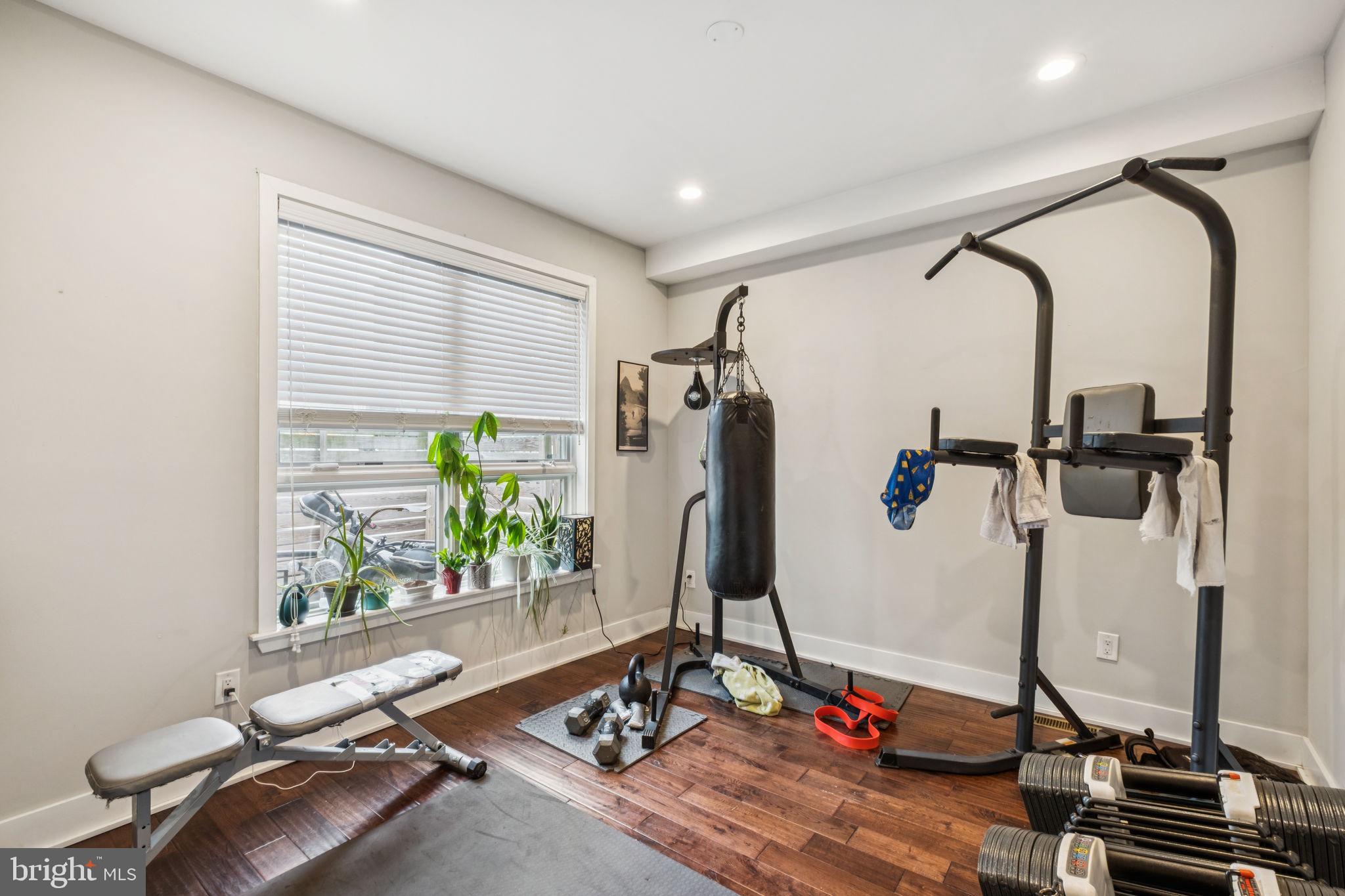 ART MUSEUM AREA - Residential Income