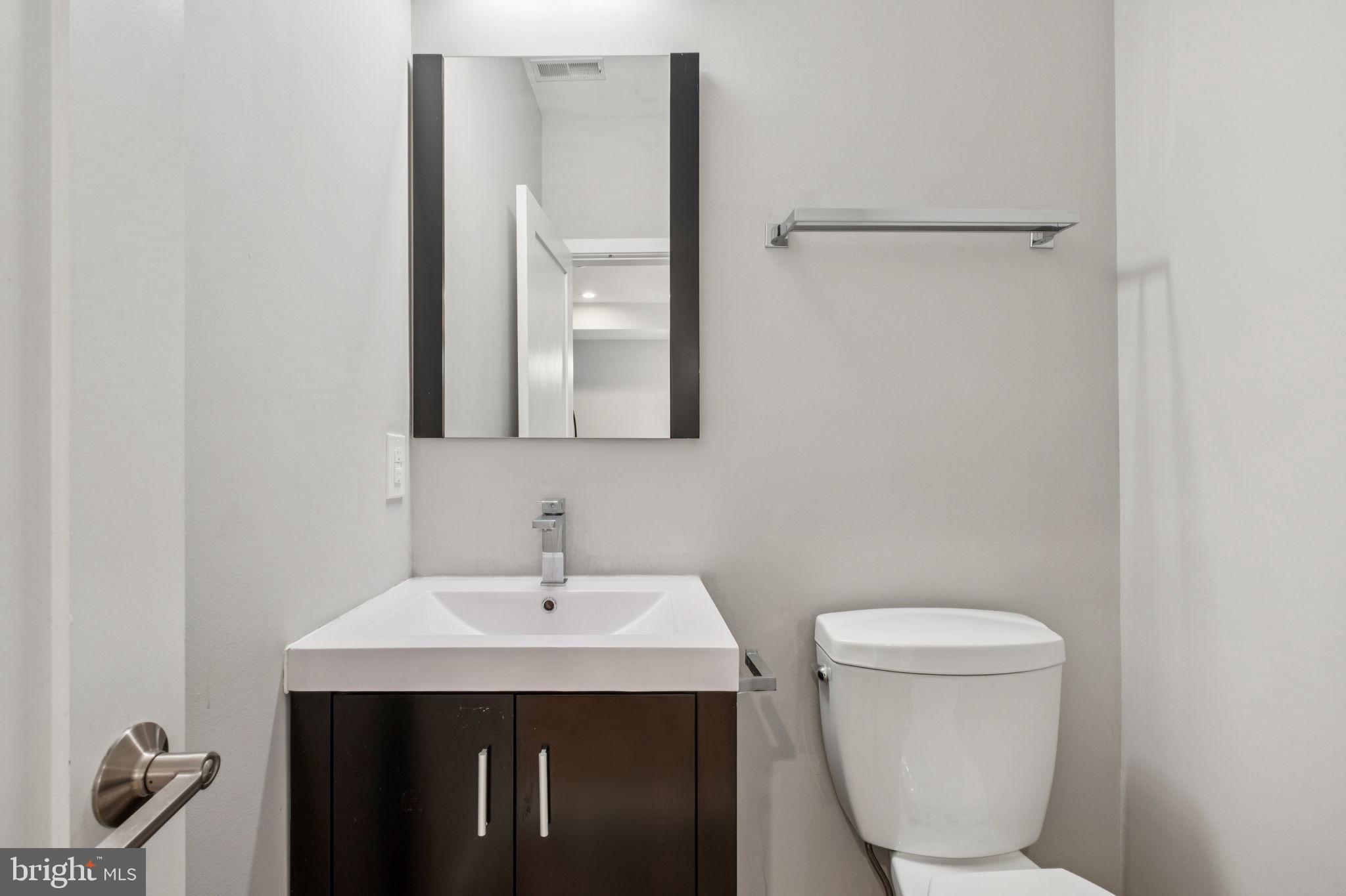 ART MUSEUM AREA - Residential Income