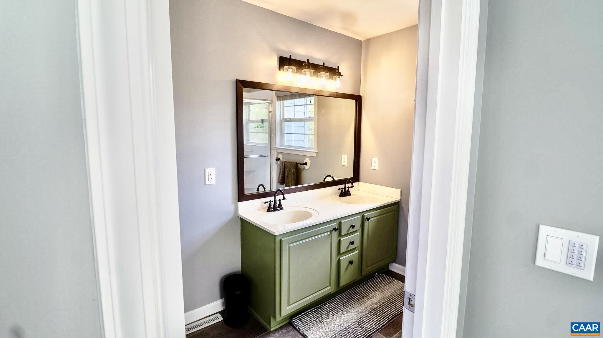 AUTUMN OAKS - Residential