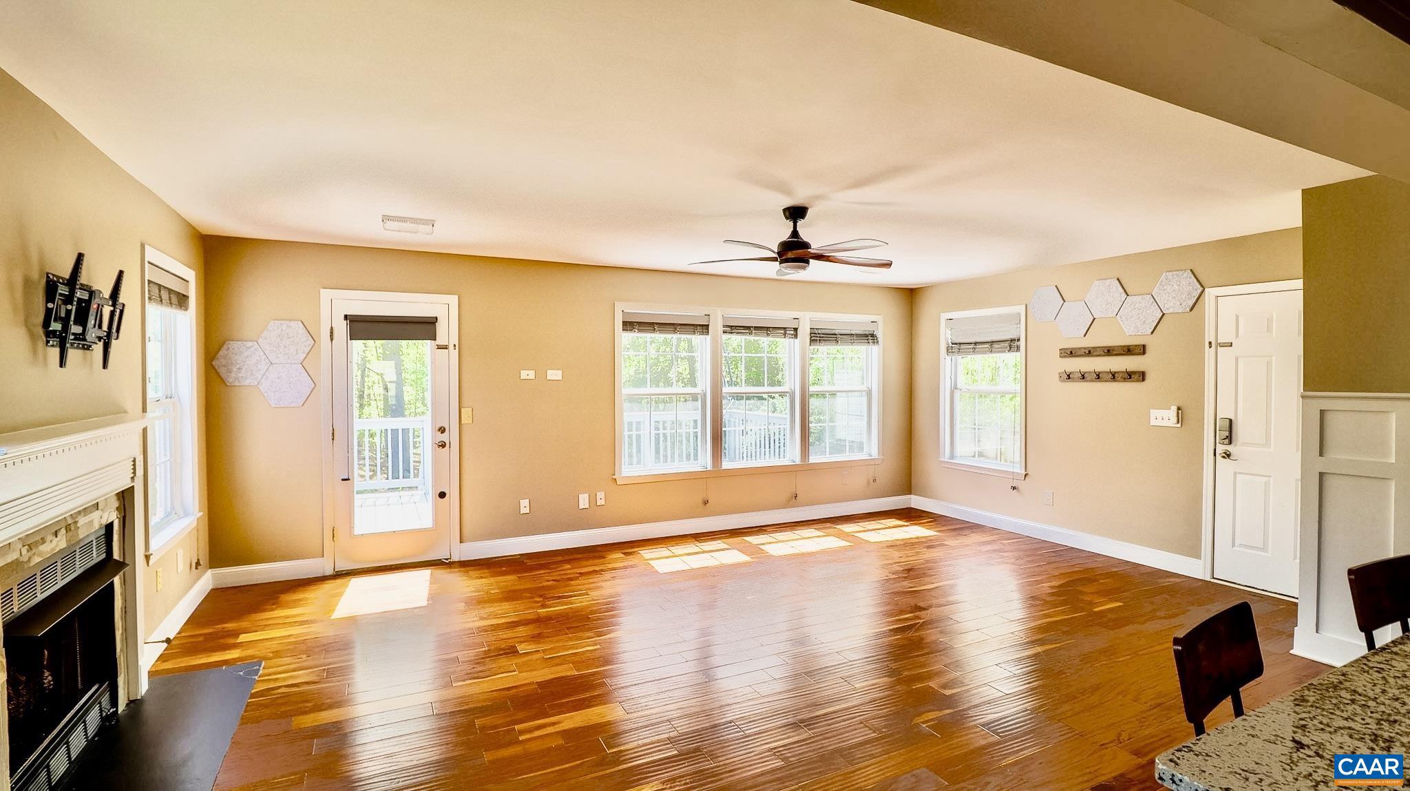 AUTUMN OAKS - Residential