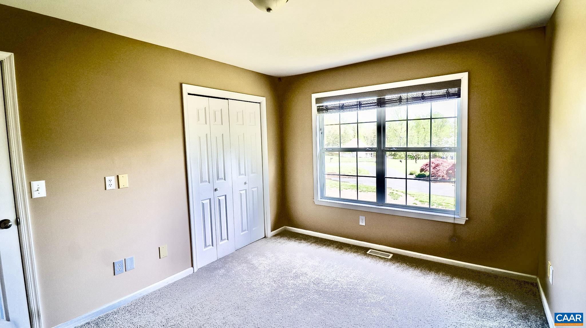 AUTUMN OAKS - Residential