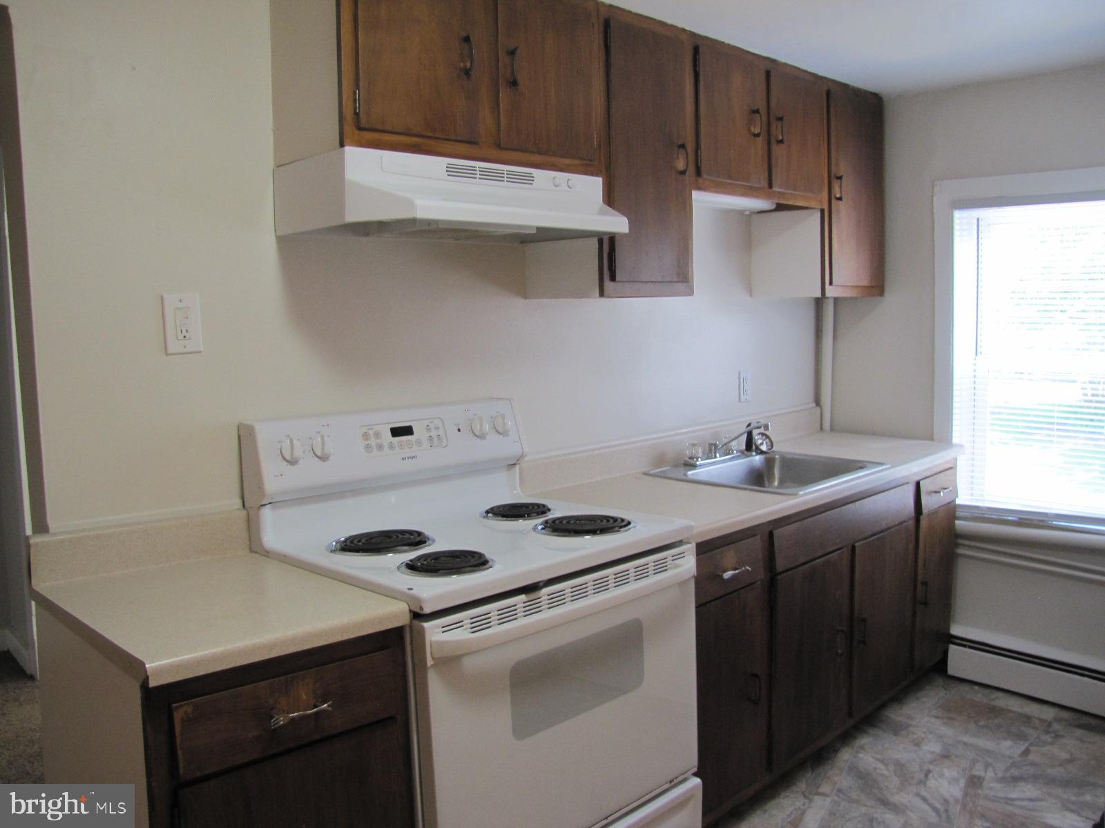 000 - Residential Lease