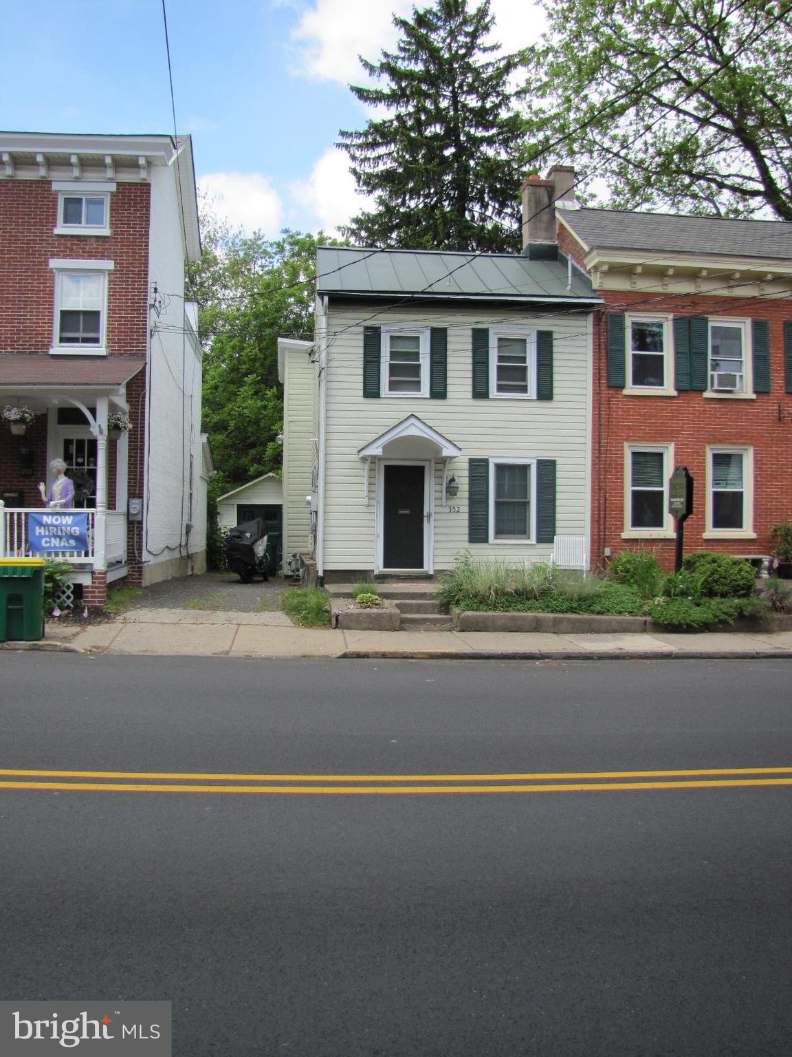000 - Residential Lease