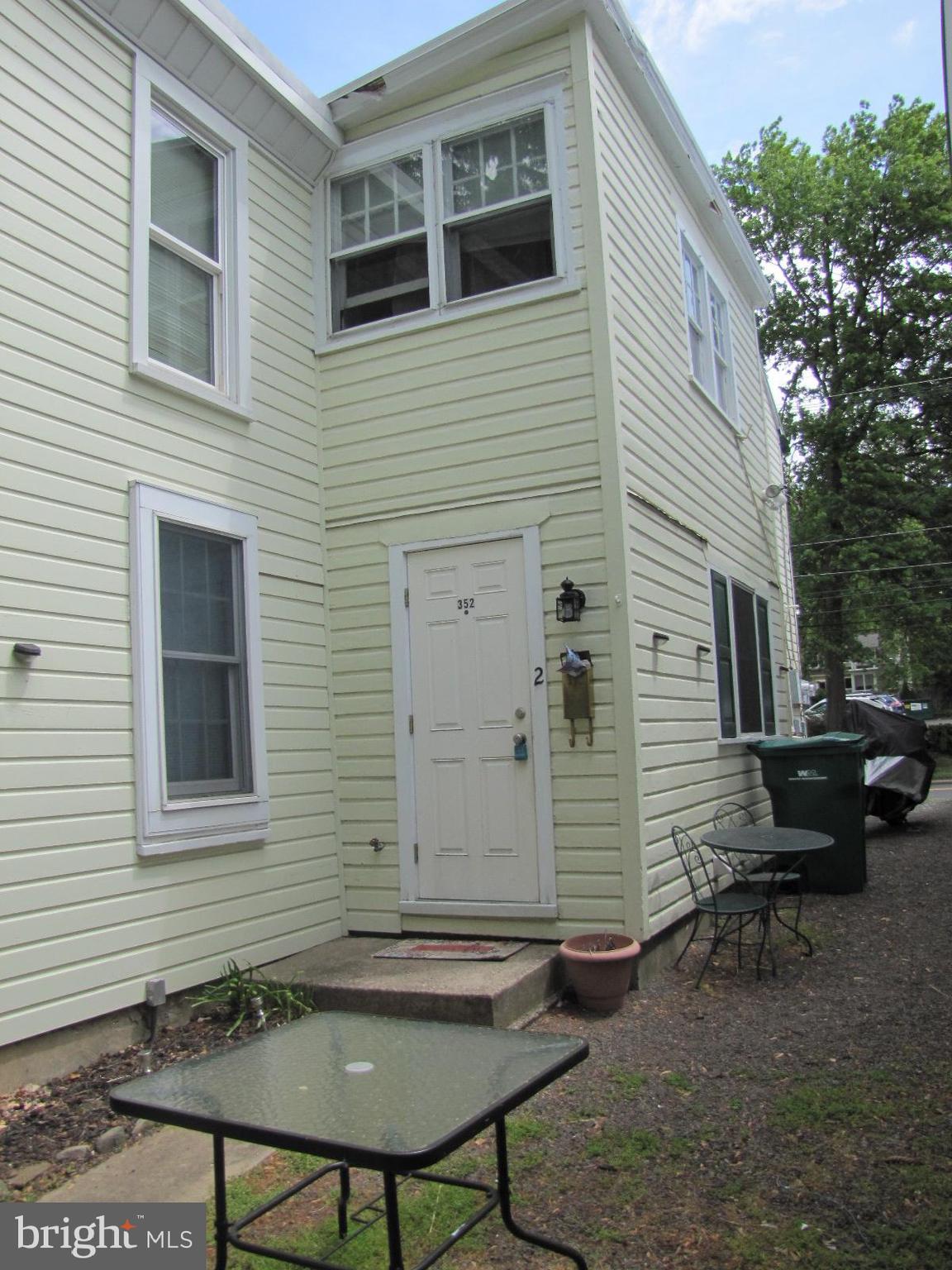 000 - Residential Lease