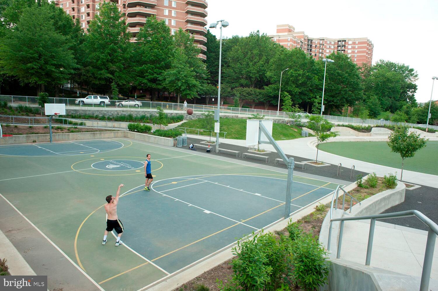 COURTHOUSE - Residential