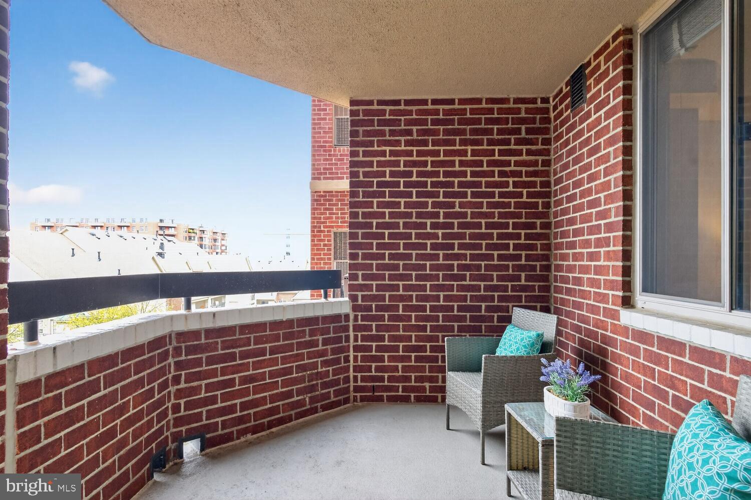 COURTHOUSE - Residential