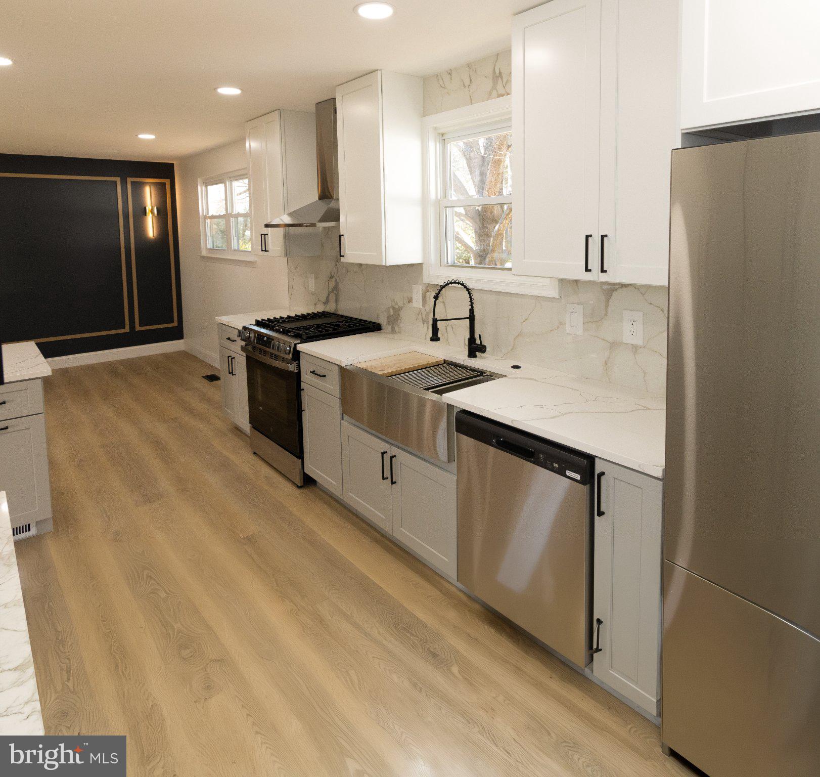 HUNTERS WOODS - Residential