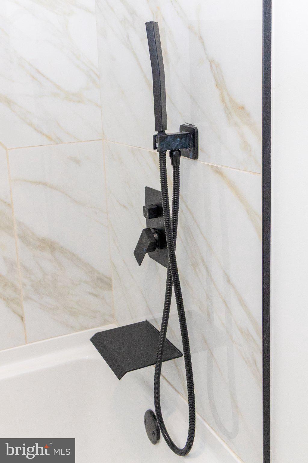 HUNTERS WOODS - Residential