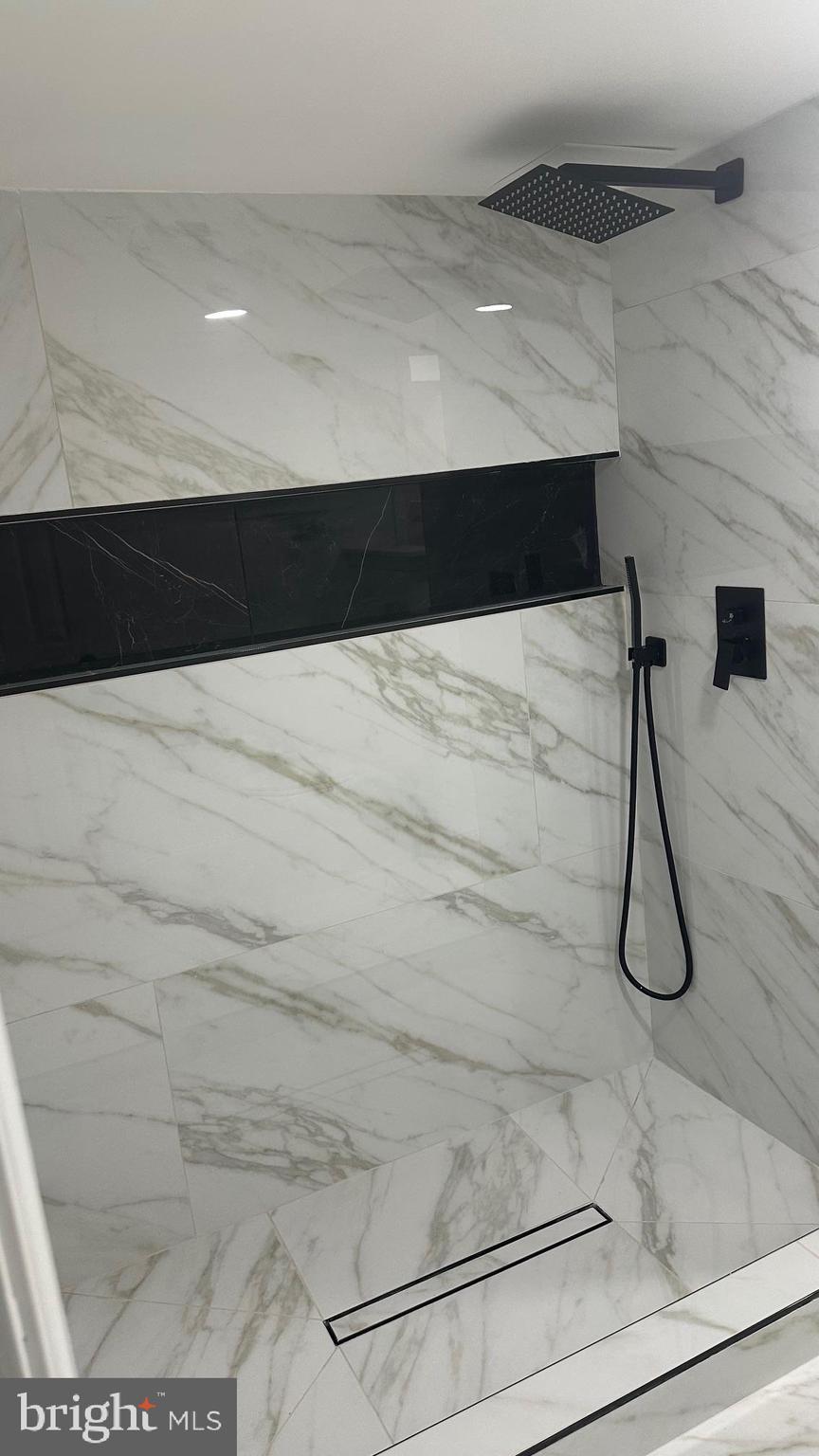 HUNTERS WOODS - Residential