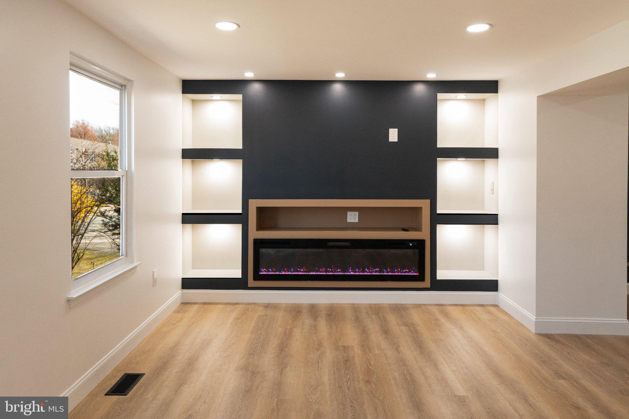 HUNTERS WOODS - Residential