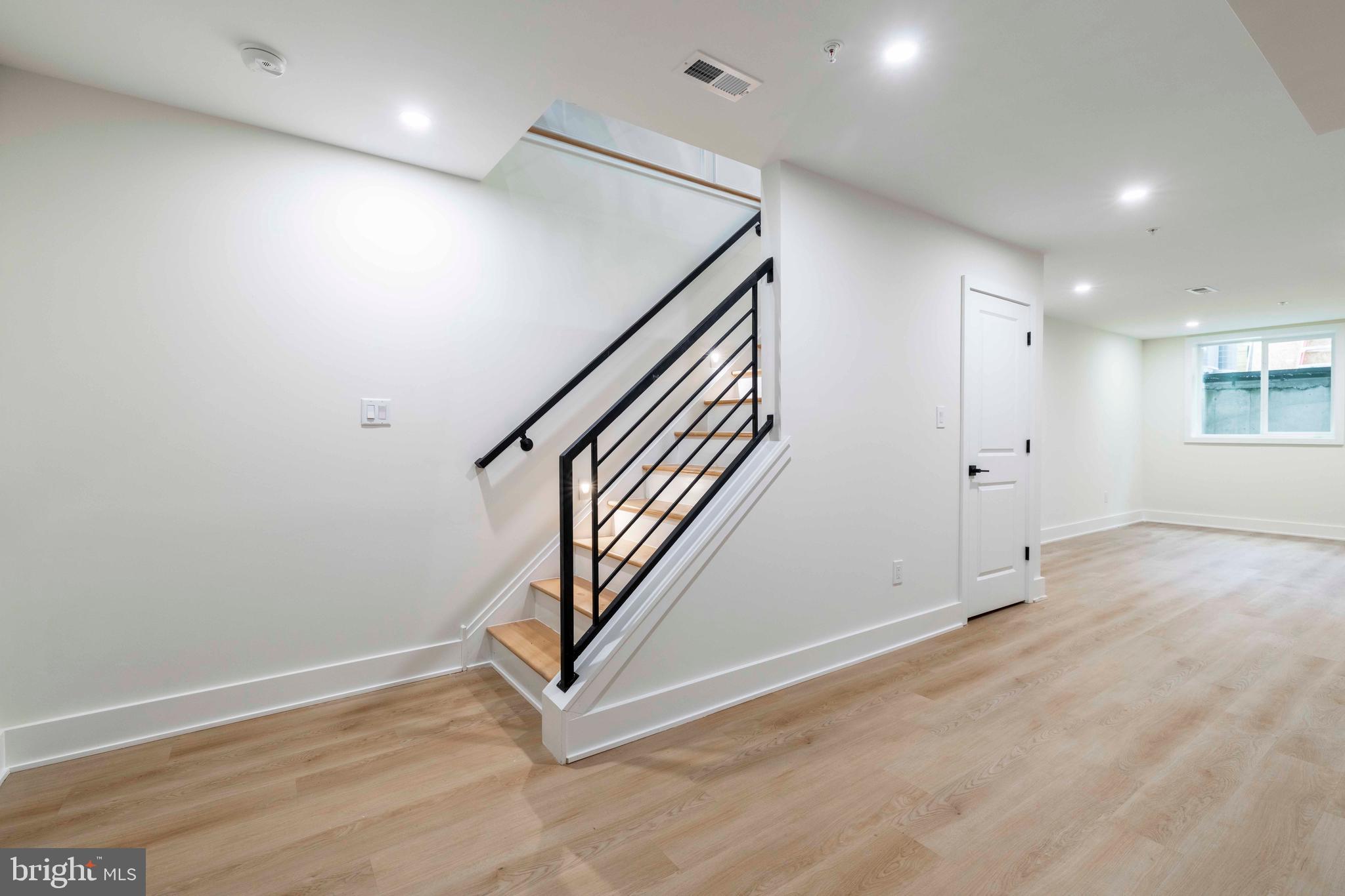 WHITMAN - Residential