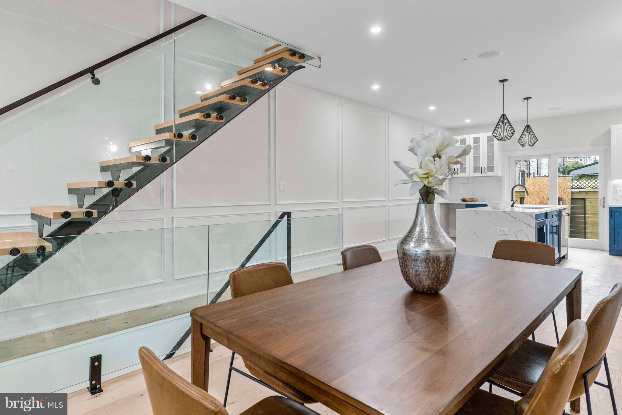 WHITMAN - Residential