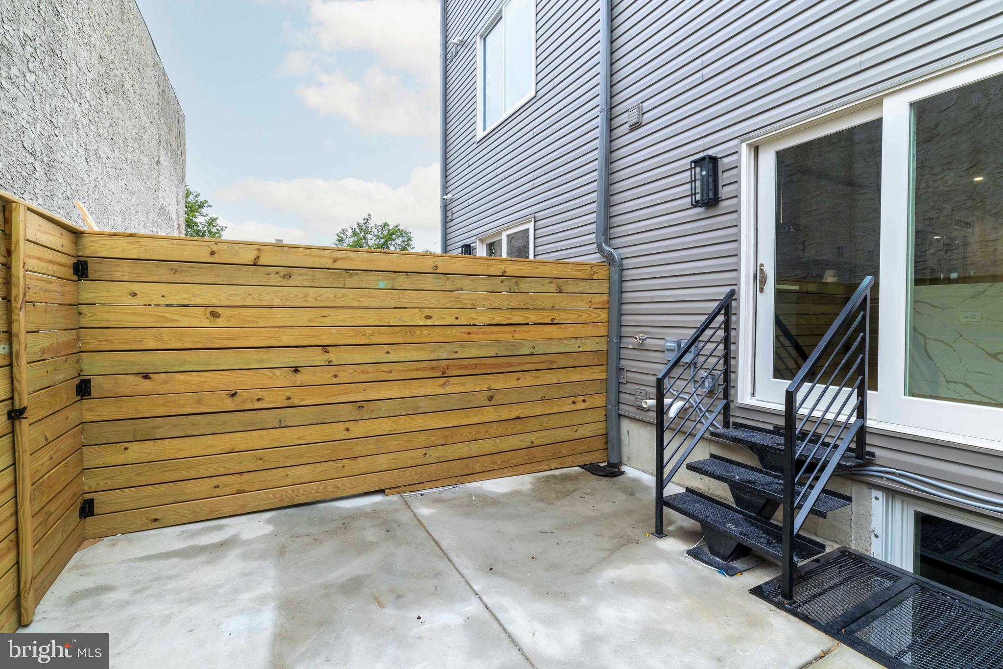 WHITMAN - Residential