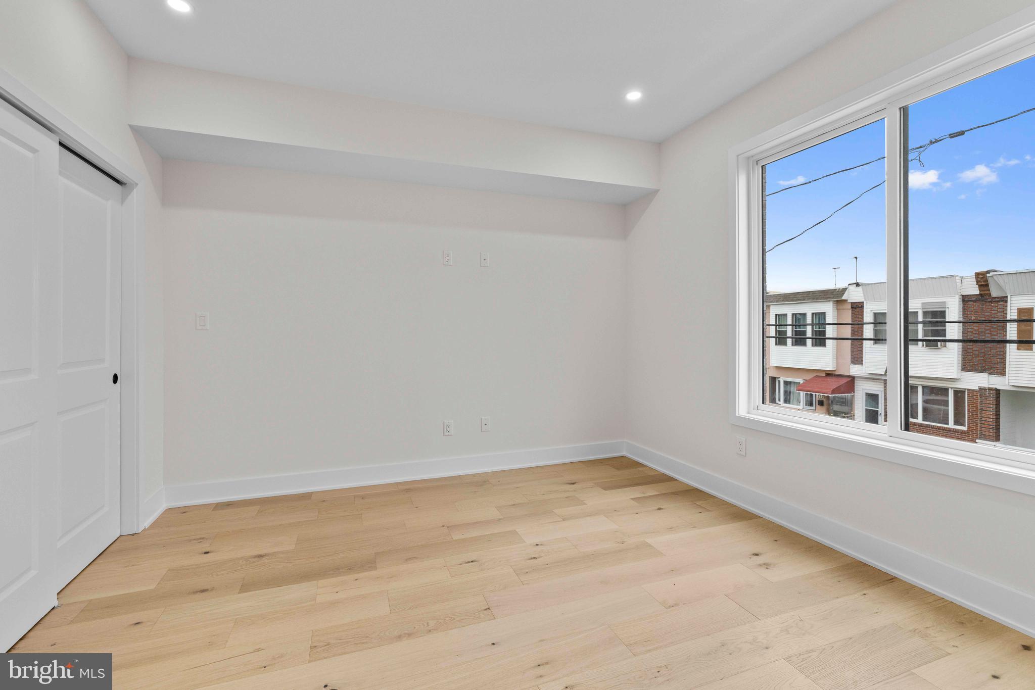 WHITMAN - Residential