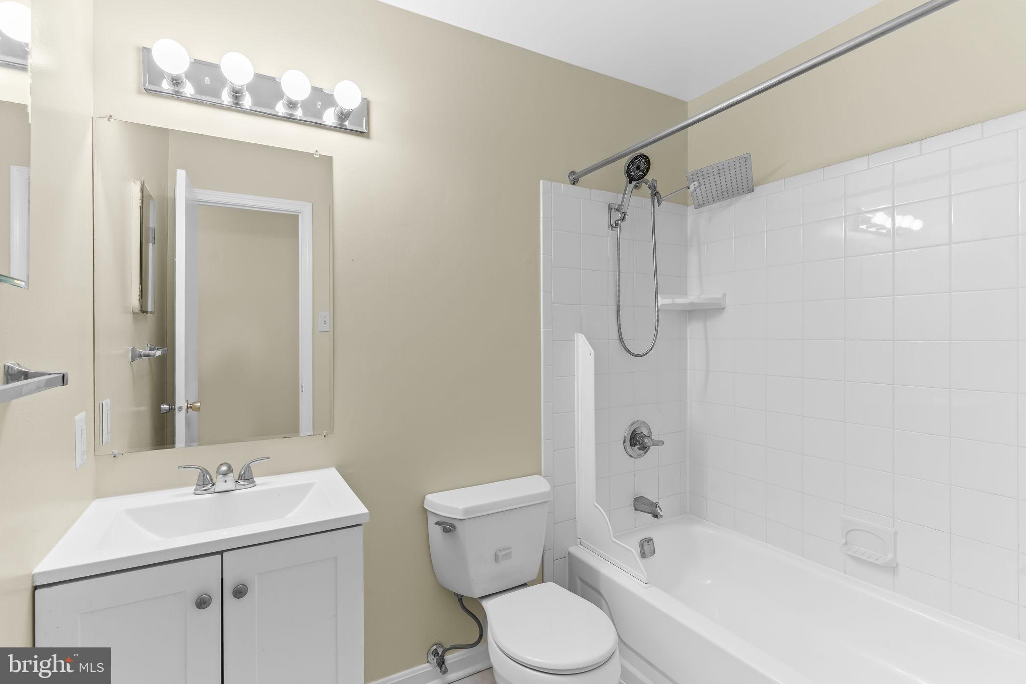 BEN FRANKLIN PARK - Residential Lease