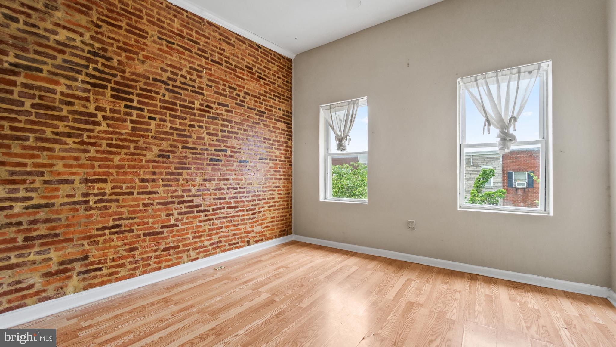 HIGHLAND - Residential Lease