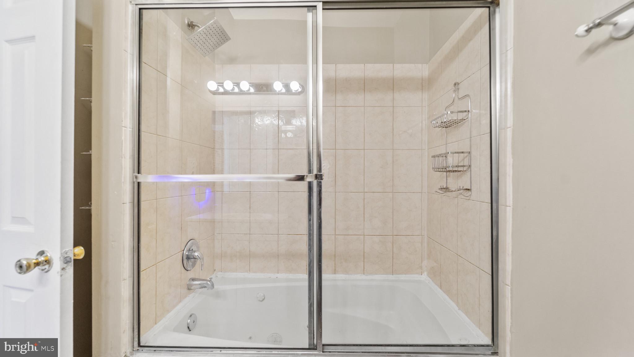 HIGHLAND - Residential Lease