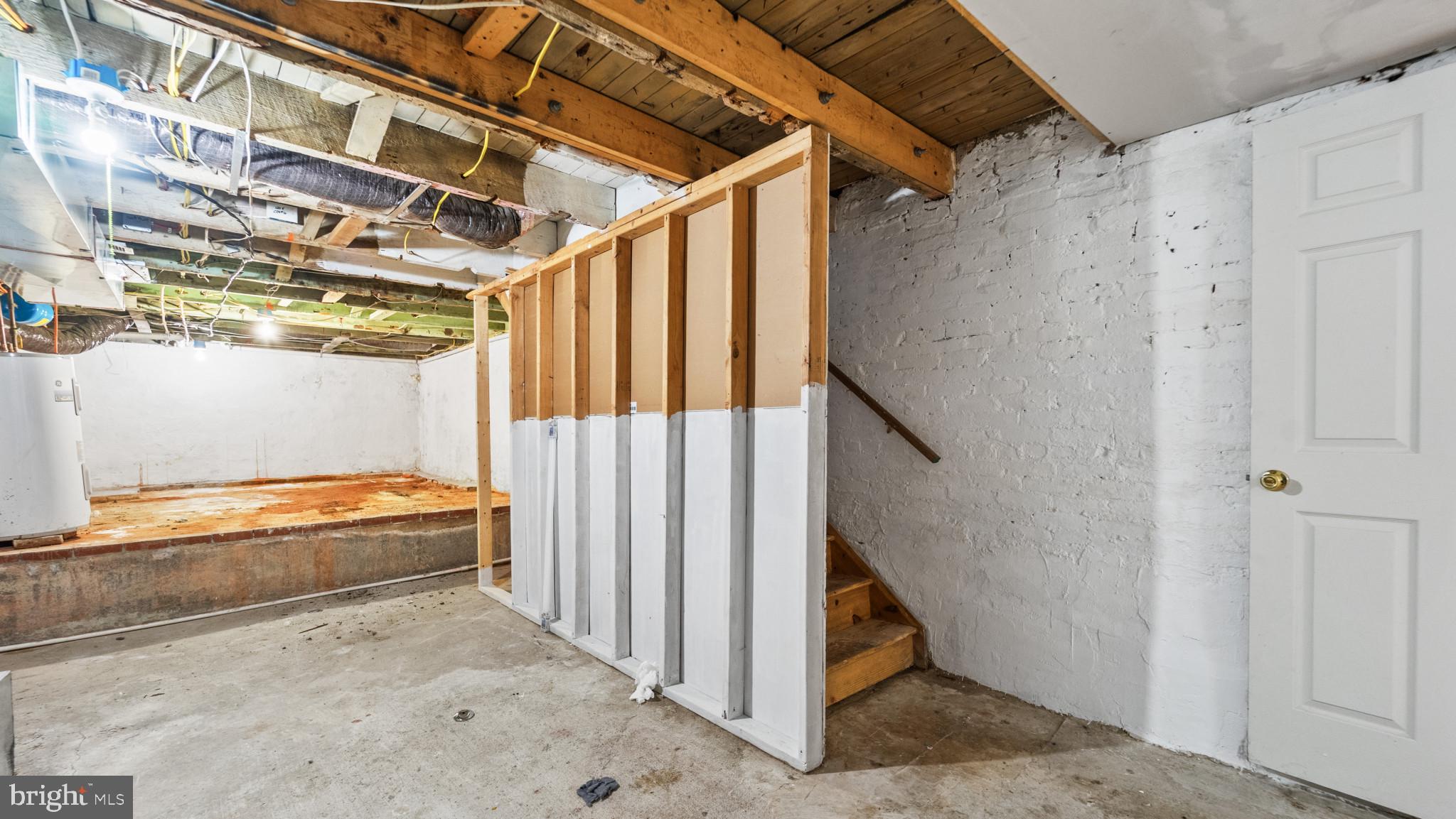 HIGHLAND - Residential Lease