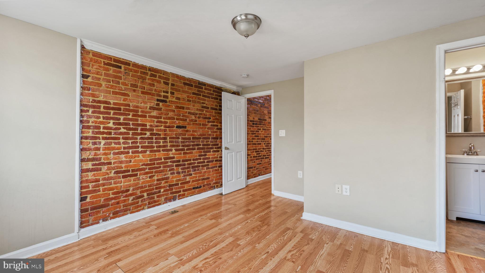 HIGHLAND - Residential Lease