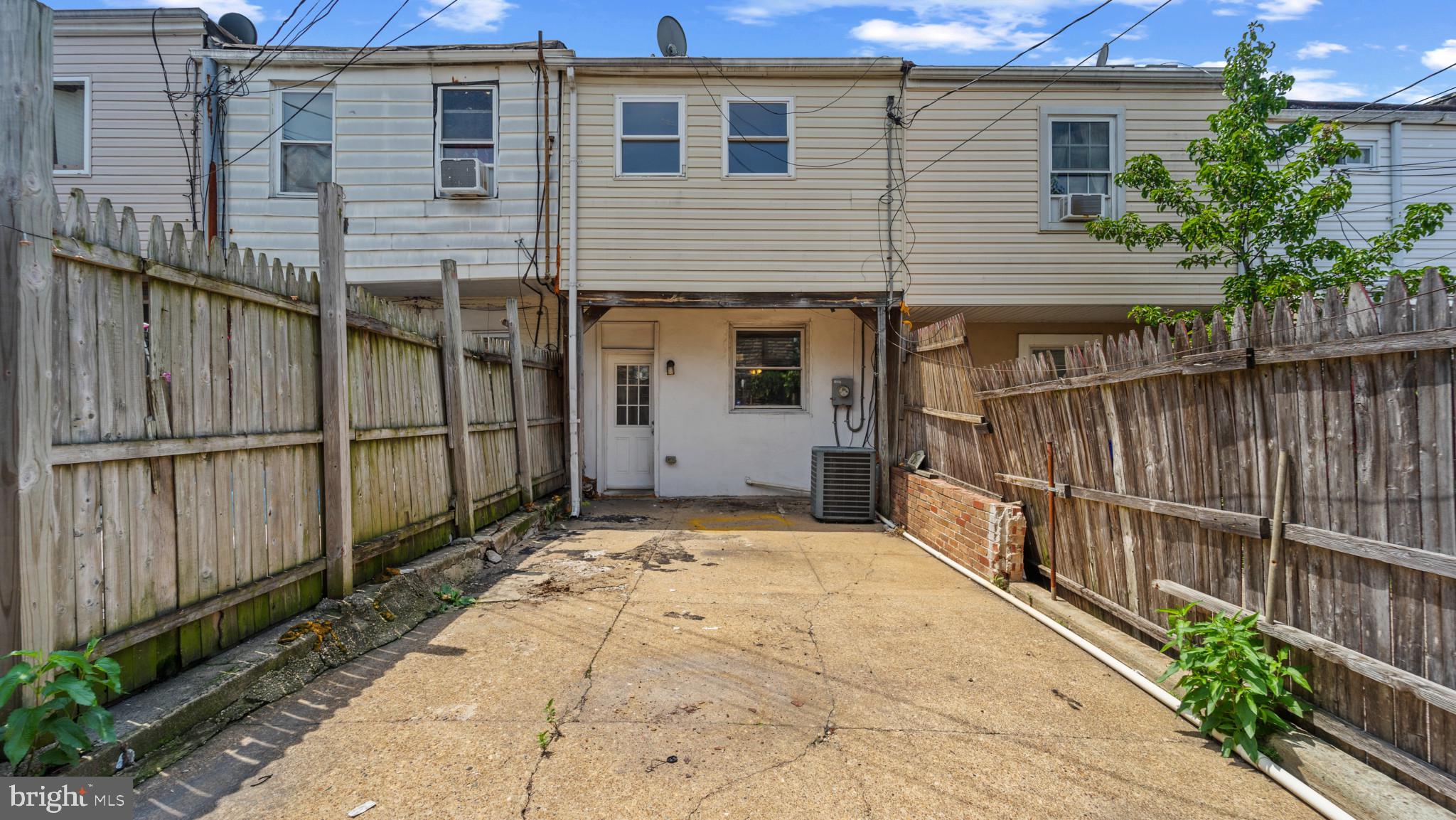 HIGHLAND - Residential Lease