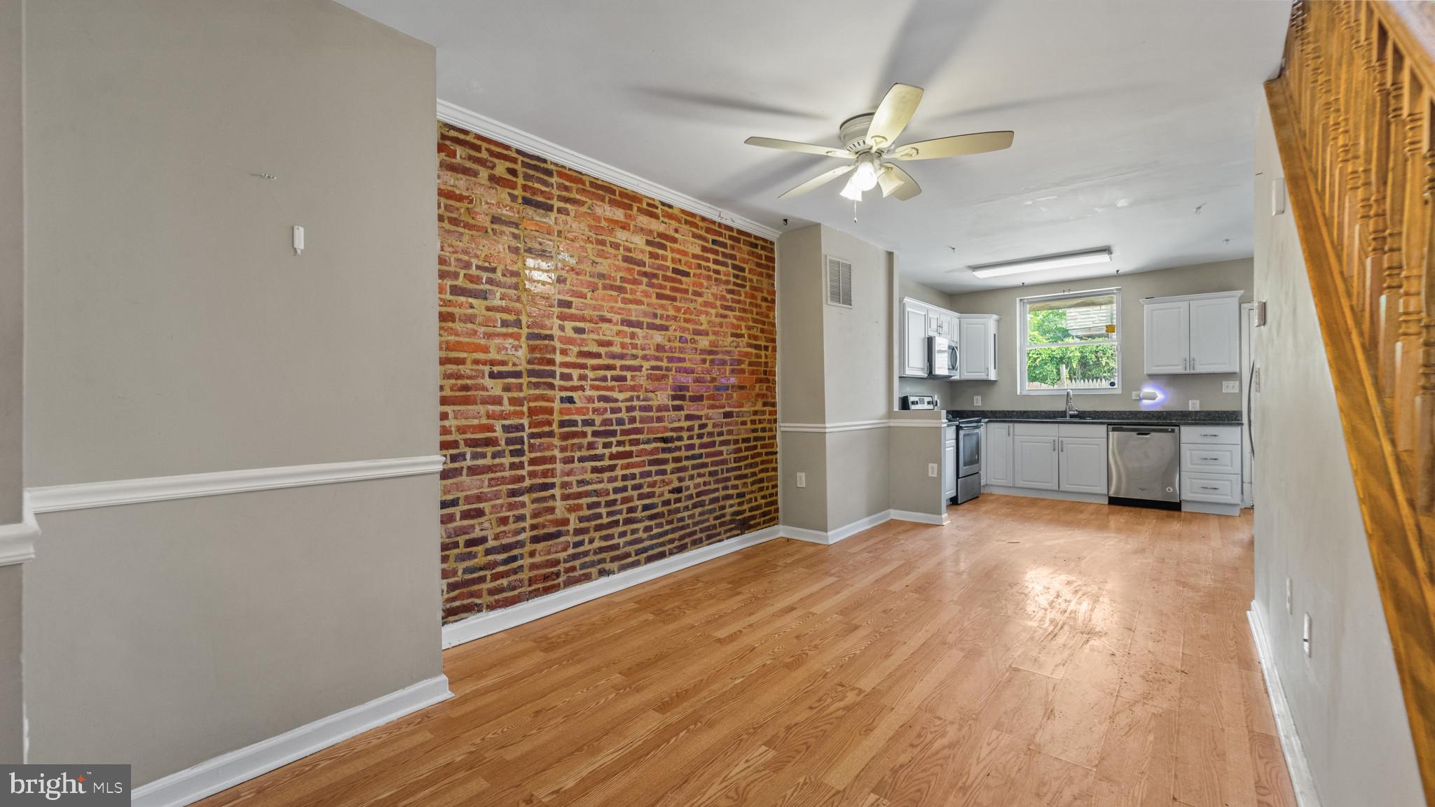 HIGHLAND - Residential Lease