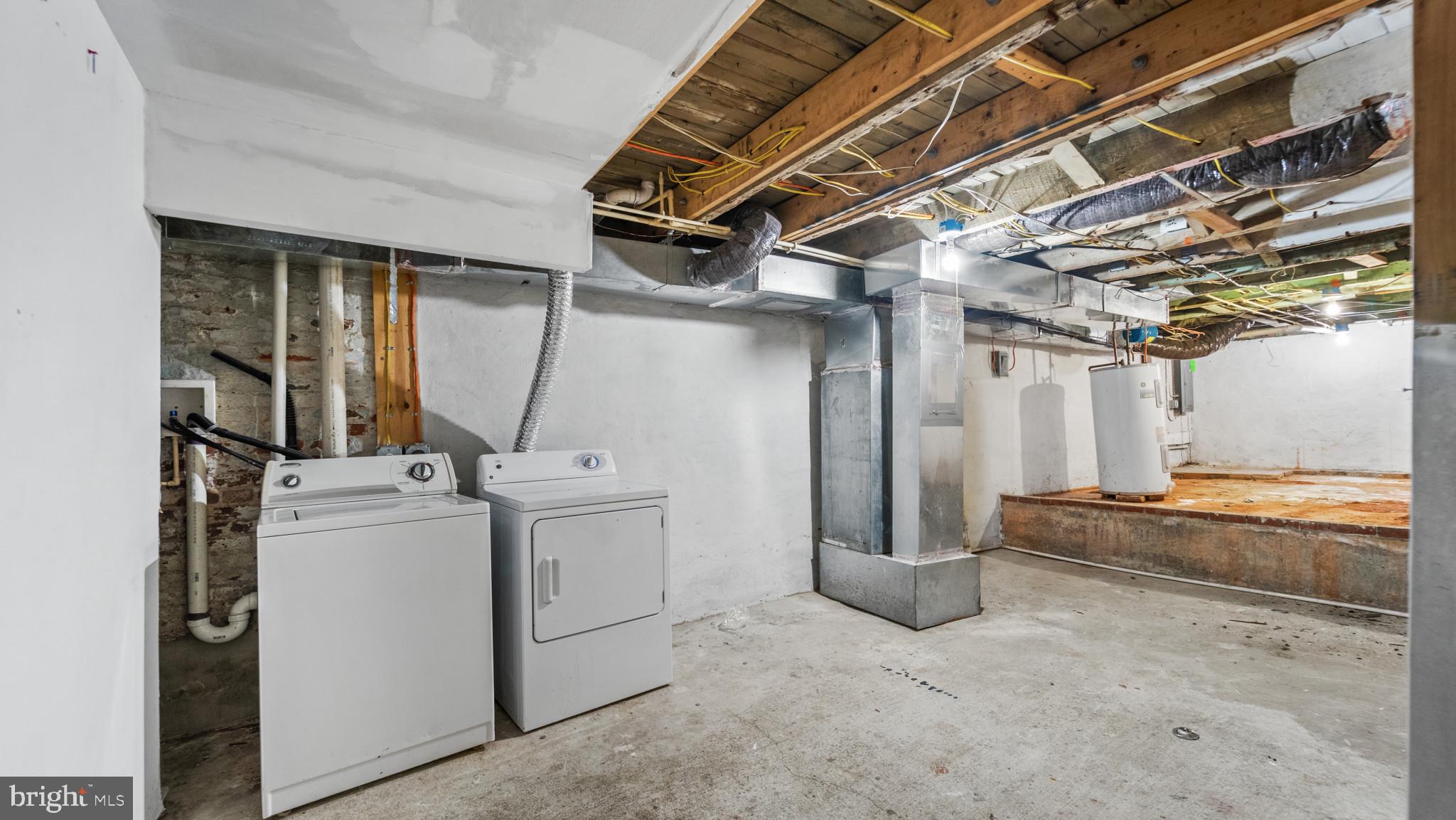 HIGHLAND - Residential Lease