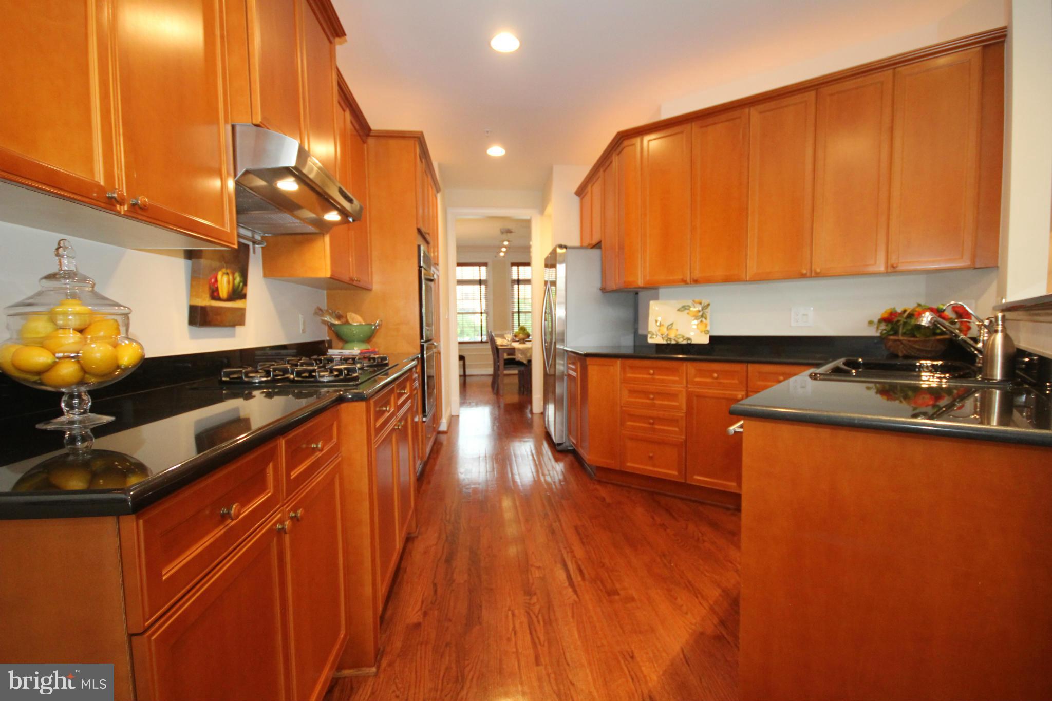 RESTON - Residential