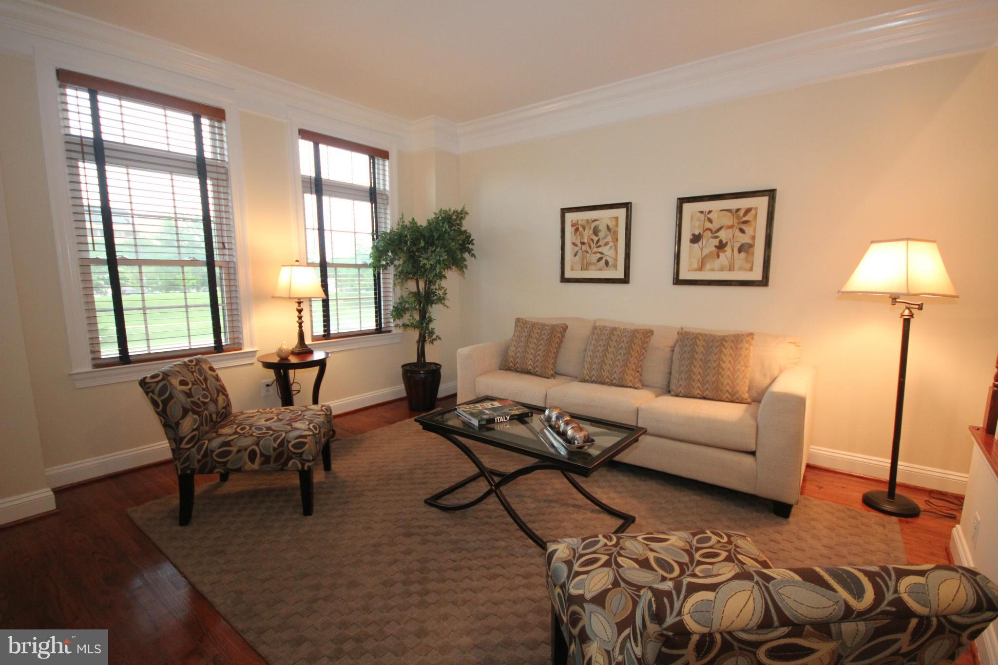 RESTON - Residential