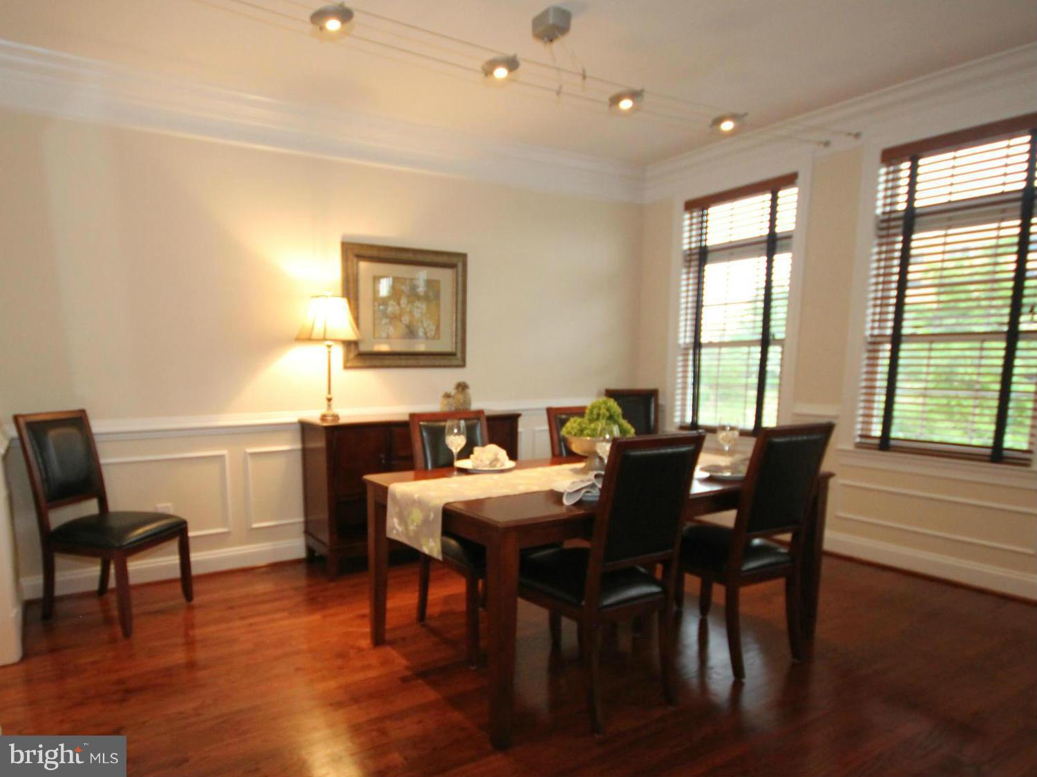 RESTON - Residential