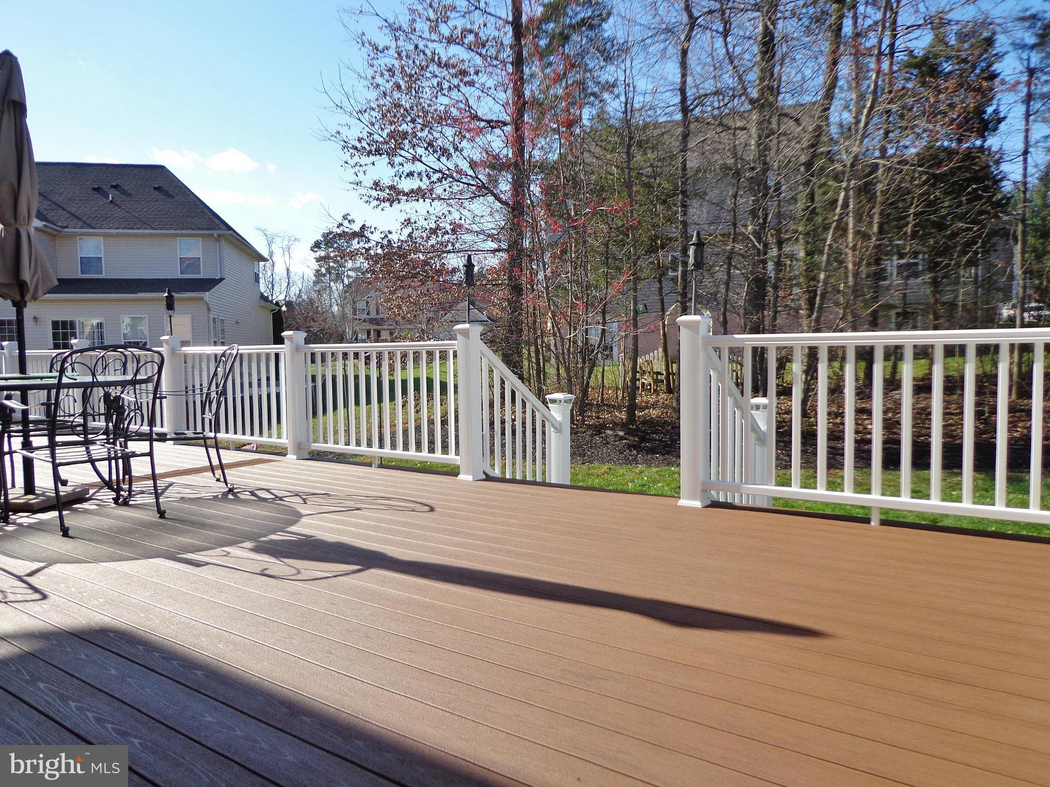 REDWOOD LAKES - Residential