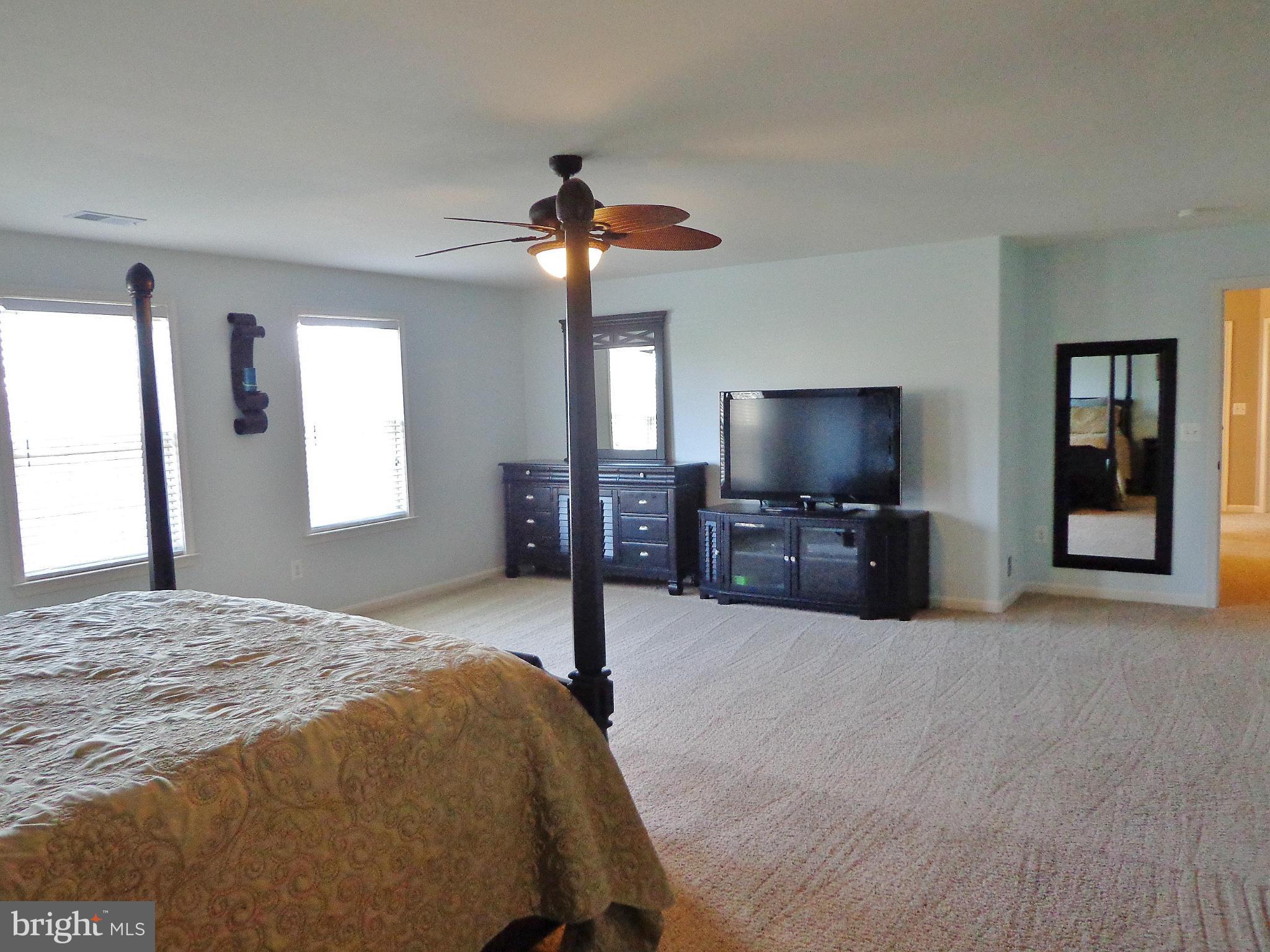 REDWOOD LAKES - Residential